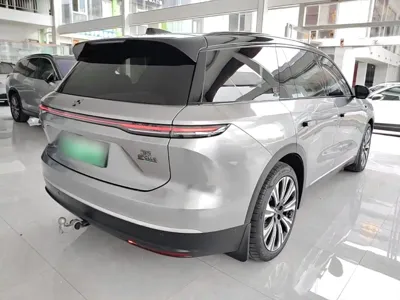 Nio ES8