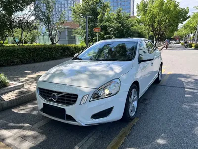 Volvo S60 (Import)