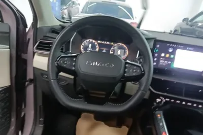 Lynk & Co 06