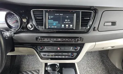 Kia Canival