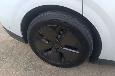 Li Auto Li Auto i6