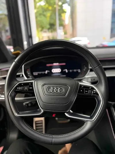 Audi S8