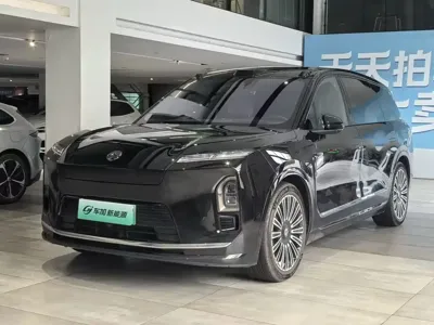 Nio ES8