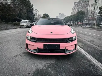 Lynk & Co 03