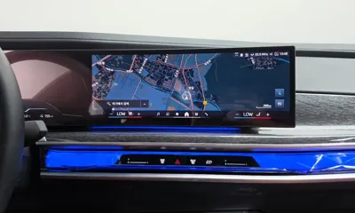 BMW i7