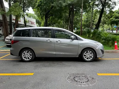 Mazda 5