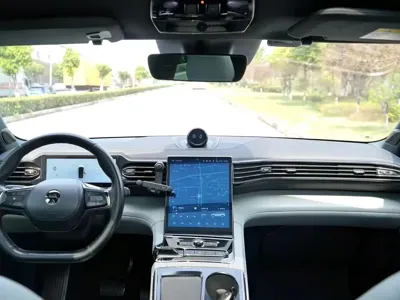 Nio ES8