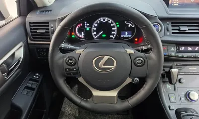 Lexus CT200h