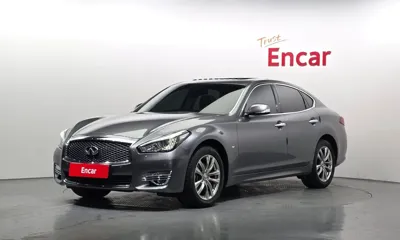 Infiniti Q70