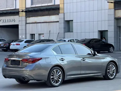Infiniti Q50L