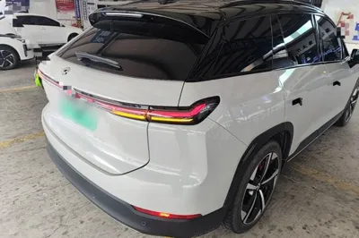 Nio ES7
