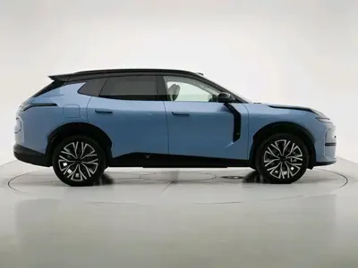 Lynk & Co 08 EM-P