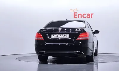 Hyundai Equus