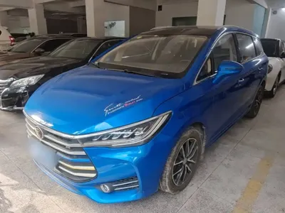 BYD MAX