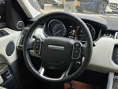 Land Rover Sport