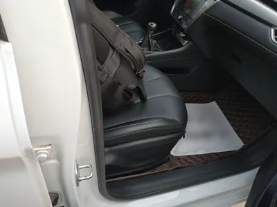 Roewe i5