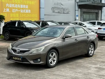 Toyota Reiz