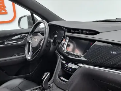 Cadillac XT6