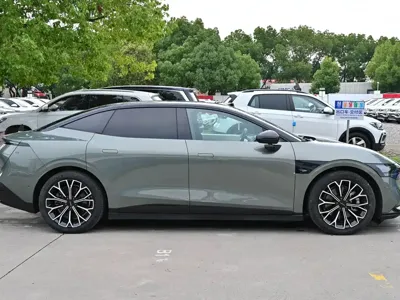 Zeekr 007