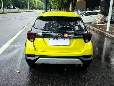 Toyota Yaris L