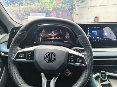 MG MG7
