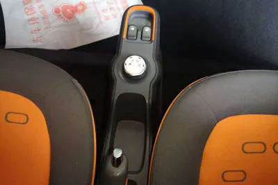 Baojun E100