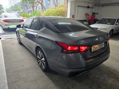 Nissan Altima