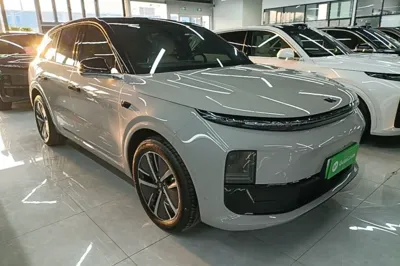 Li Auto L6