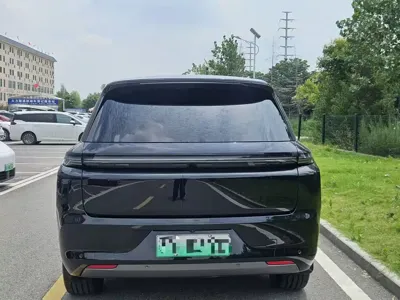 Li Auto Li L8