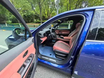 Nio EC6