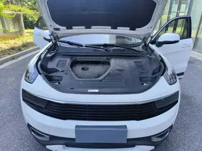 Lynk & Co 01