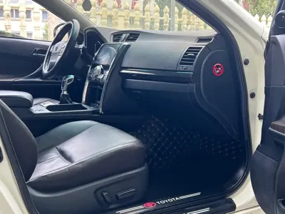 Toyota Reiz