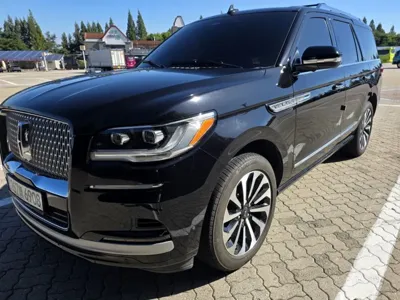 Lincoln Navigator