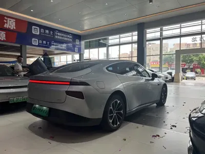 Xpeng P7