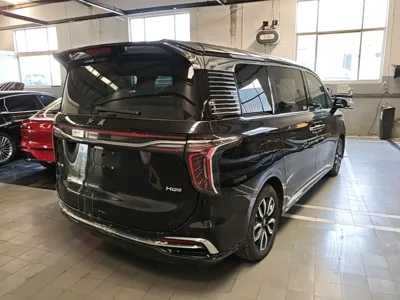 Hongqi HQ9