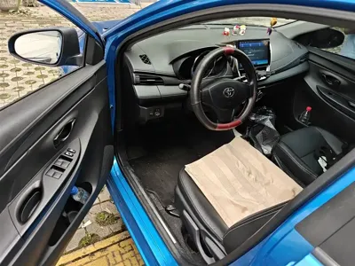 Toyota Yaris L