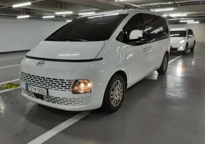 Hyundai Staria