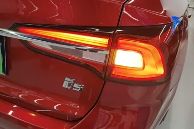 Roewe i5