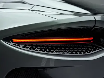 McLaren GT