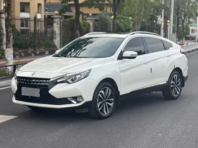 Venucia T90