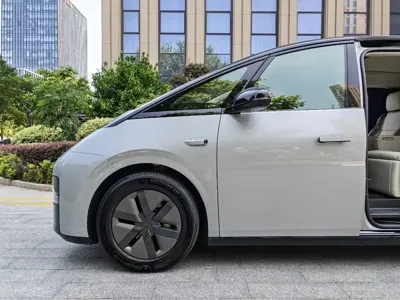 Li Auto Li MEGA