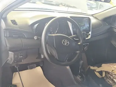 Toyota Yaris L