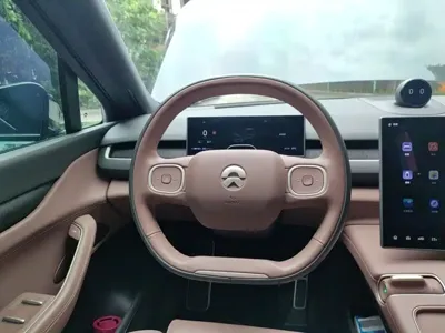 Nio ES8