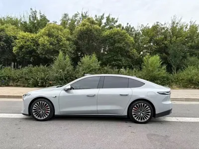 Nio ET7