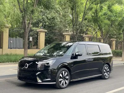 Volvo EM90