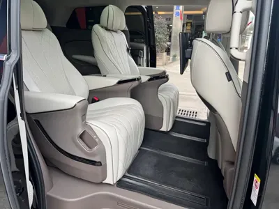 Denza Denza D9