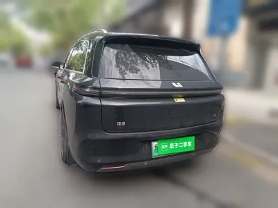 Li Auto L8