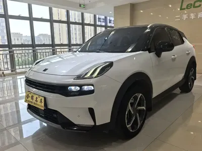 Lynk & Co 06