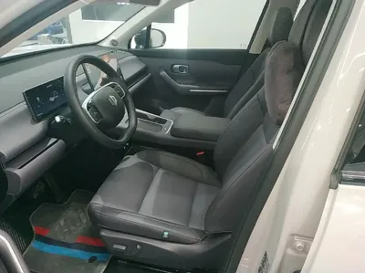 Leapmotor C10