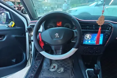 Peugeot 301